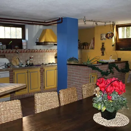 Charming House With Huge Garden Appartamento *
